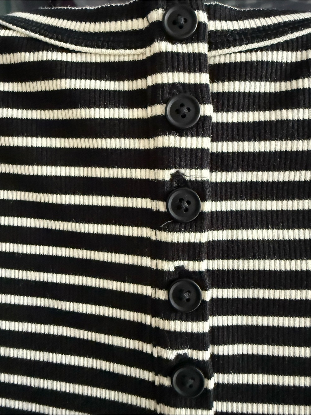 NWT T by TALBOTS Black & White Stripe Long-Sleeve Henley Top SZ M (17" P2P) - Picture 4 of 13